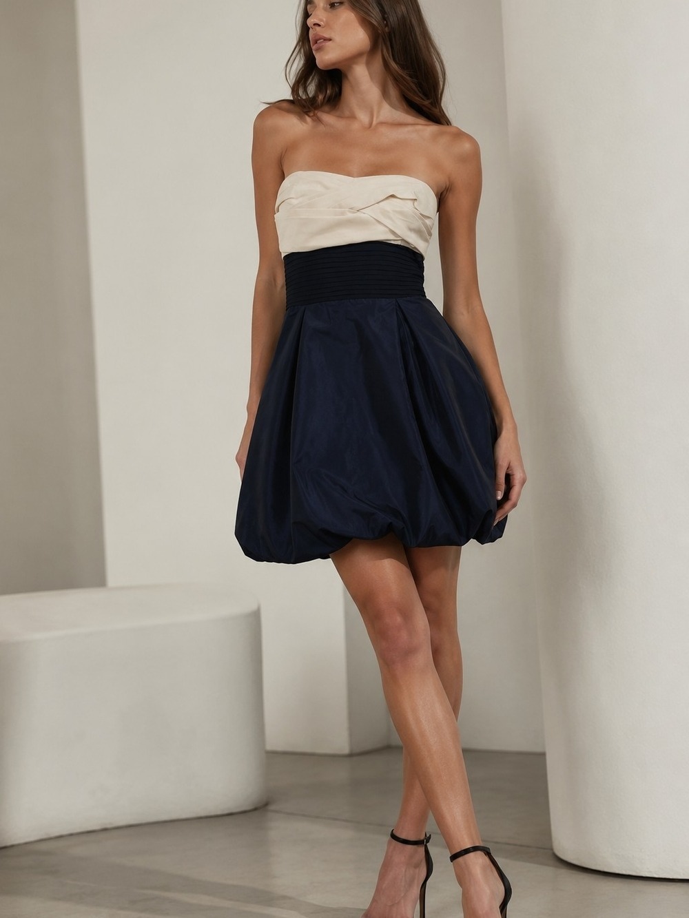 BCBG Max Azria Strapless Bubble Hem Dress Size 12 Navy Ivory Cocktail Party Prom